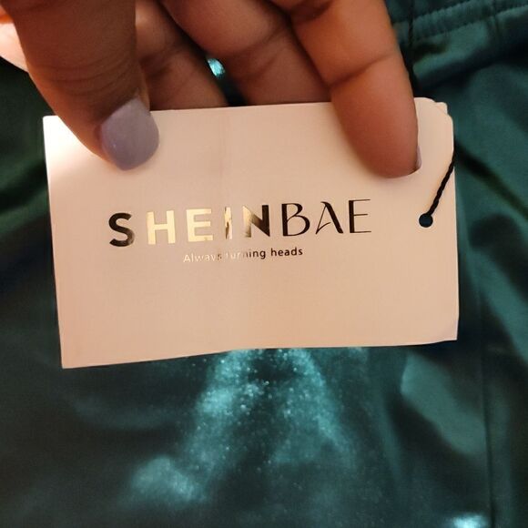 Shein Bae dark green satin high-rise split skirt, nwt - Picture 7 of 7